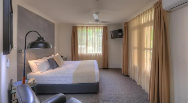 Номер Executive Heritage River Motor Inn