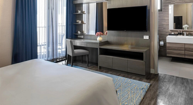 Люкс Deluxe с 2 комнатами Metropolis Suites Bangkok, Tapestry Collection by Hilton