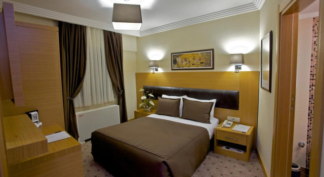 Mirilayon Hotel, Забронировать Отель Отели Стамбула 4 звезды, рядом с Мечеть Беязит, 4*