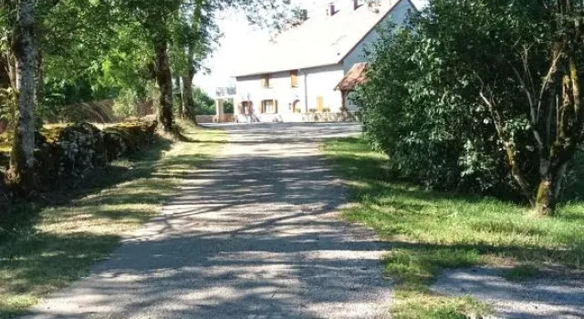 Gîte de La Saugiat, Забронировать Апартаменты/квартира Отели Горного массива Юры с парковкой, Парковка