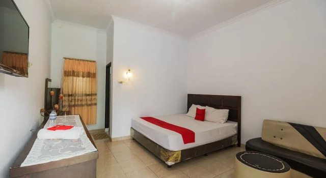 RedDoorz near Jalan Mayjen Sutoyo Bengkulu