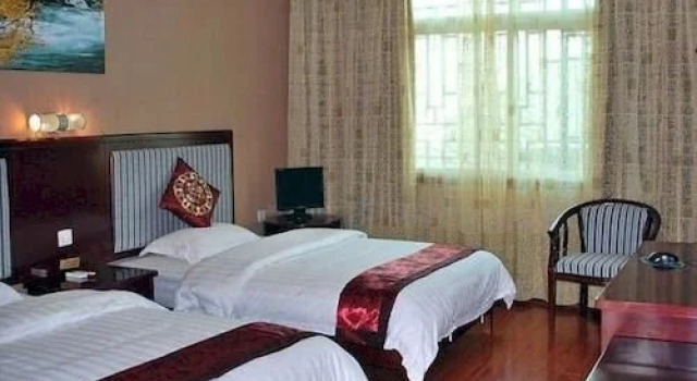 Guang Feng Lou Hotel - Fenghuang, Rezervovat Hotel Hotely v Feng-chuang s parkováním, Parkování