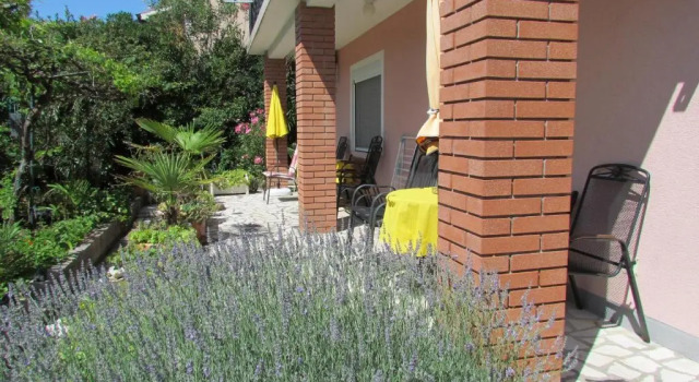 Апартаменты Apartments Bura & Jugo, Cres, without stress