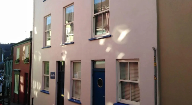 Garda House, Book Hotel Hoteller i Kinsale med parkering, Parkering