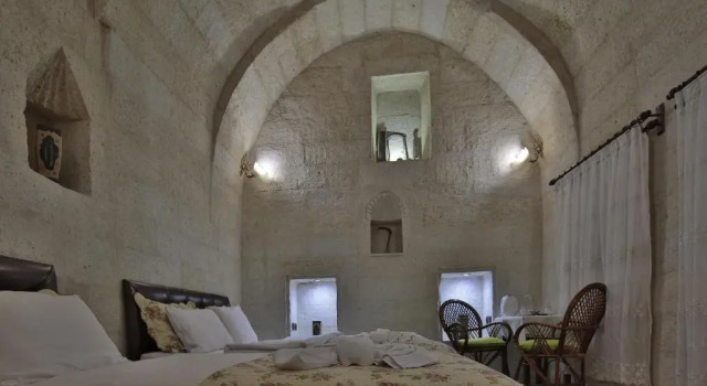Трёхместный номер Cave View Cave Hotel