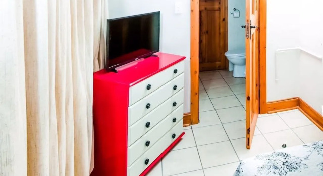 Ui Elemea Suites