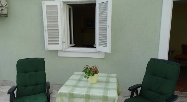 Апартаменты Цокольный этаж Apartments sv. Anton