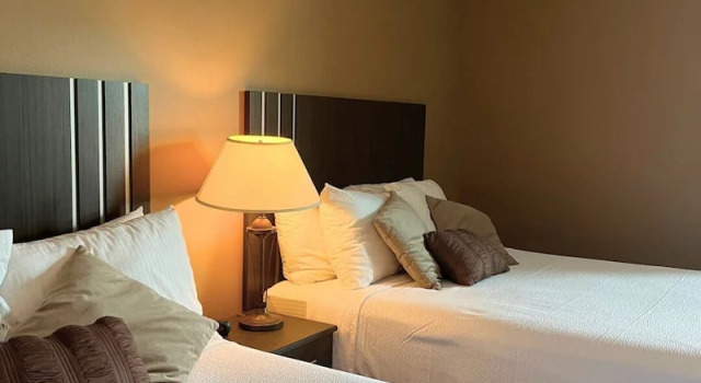 Четырёхместный номер Standard Brinton Suites
