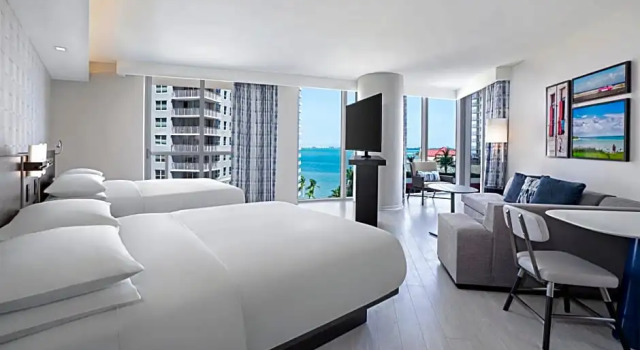 Четырёхместный полулюкс с балконом Hyatt Centric Brickell Miami