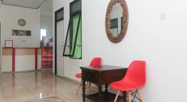 Rumah Kost Cahaya by RedDoorz