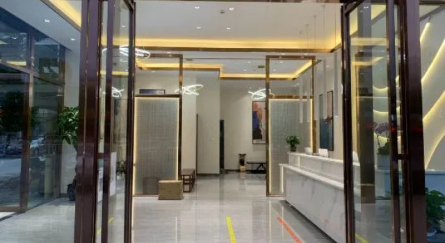 Yihe Zhishang Hotel, Linxiang District, Lincang City, Buchen Sie Hotel Lincang Yunnan