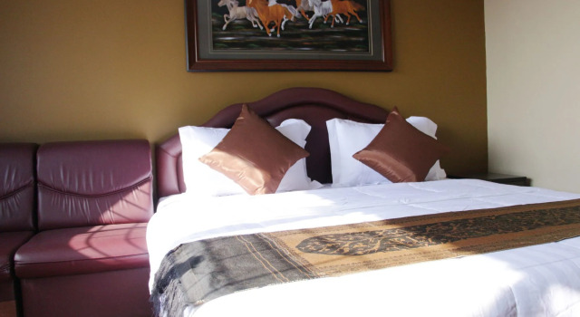 Longzhu Guesthouse