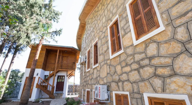 Dort Mevsim Evi, Rezervovat Hotel Hotely v Mugla s parkováním, Parkování