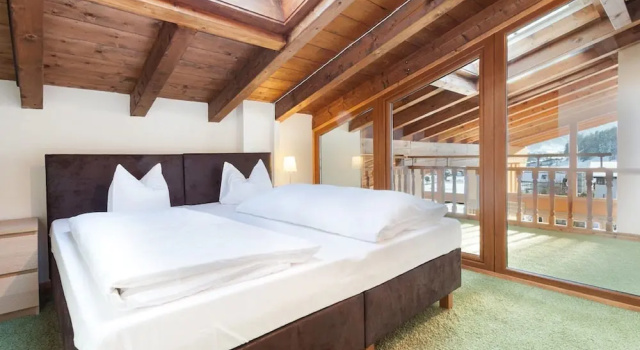 Номер Standard Sporthotel Cristall