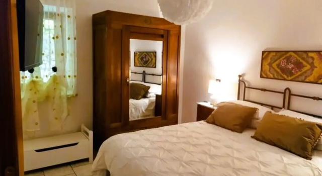 Fabulous Apartment in the Historic Center, Bright and With Easy Parking, Varaa Huoneisto Spoleto Umbria