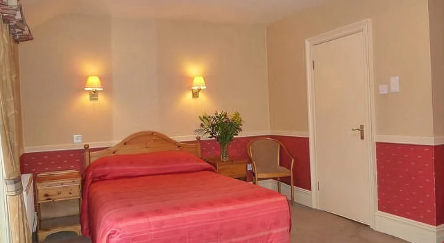 Bridge End Hotel, Rezervați Hotel Llangollen Clwyd