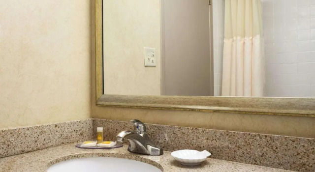 Номер Standard Days Inn by Wyndham Rock Falls