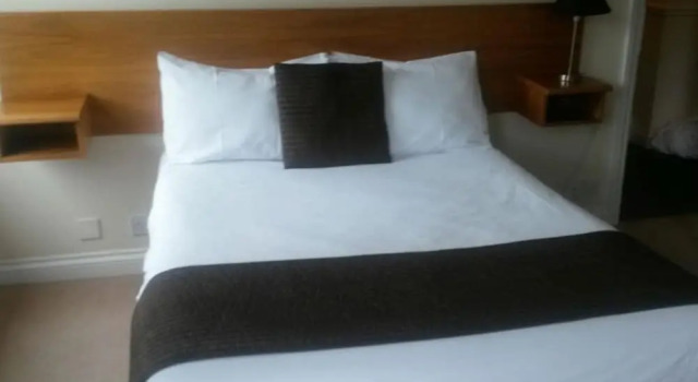 City Lodge, Book Hotel Hoteller i Somerset med parkering, Parkering