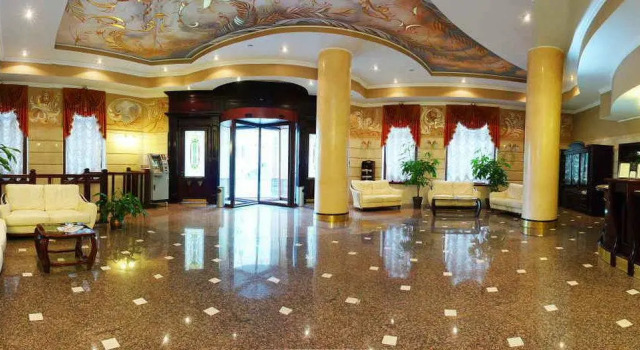 PANORAMA Lviv Hotel, Забронировать Отель Отели Львова с парковкой, рядом с Музей этнографии и художественного промысла, Парковка