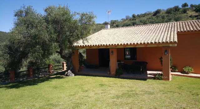 House With 2 Bedrooms in Puerto Serrano, With Wonderful Mountain View,, Book Feriehus Puerto Serrano Andalusien