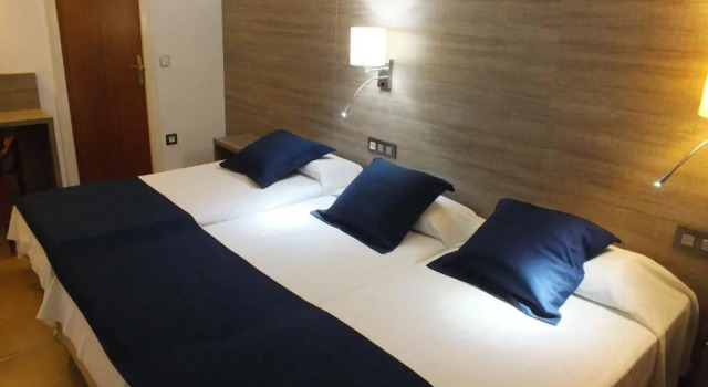 Трёхместный номер Standard с видом на море Hotel Risech