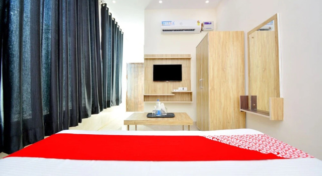 The Meridien by OYO Rooms