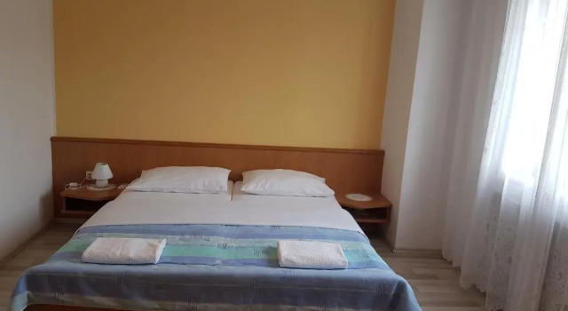 Rooms Hunter, Забронировать Гостевой дом Отели в центре Свети Вид-Михолице, в центре