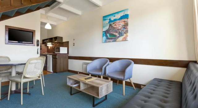 Апартаменты Village Family Motor Inn