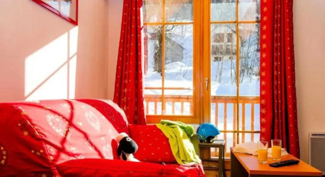 Apartment in Savoie With Pool & Sauna, Забронировать Апартаменты/квартира Сен-Коломбан-Де-Виллар Ле Сибель
