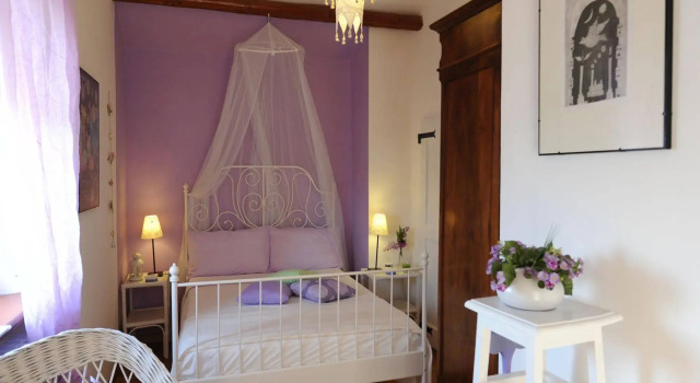 B&B Glicine, Book Bed and Breakfast  
