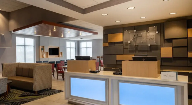 Days Inn Plymouth, Забронировать Отель Плимут Twin Cities, рядом с Plymouth Playhouse