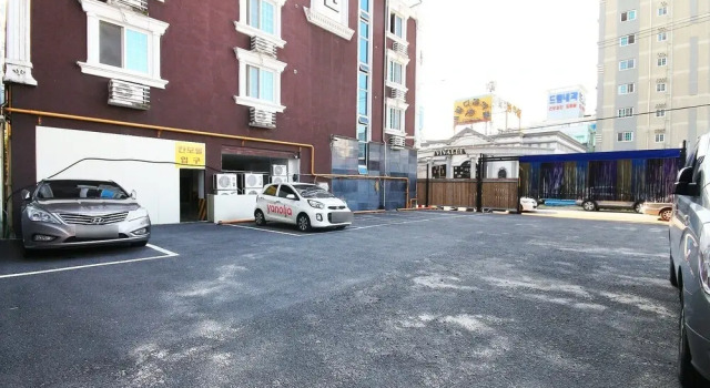 Motel Khan