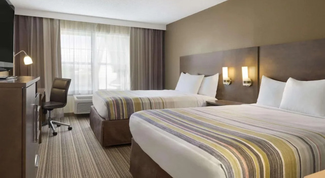 Люкс Country Inn & Suites by Radisson, Ankeny - Des Moines