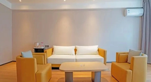 Люкс Deluxe Jinjiang Hotel