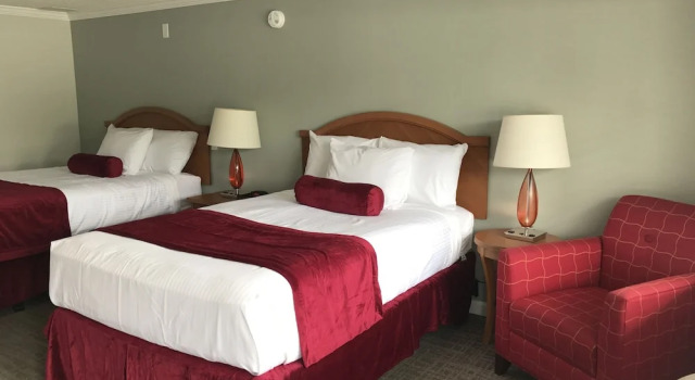 Town N Country Family Resort, Varaa Lomakeskus Hotellit New England uima-altaalla, Uima-allas
