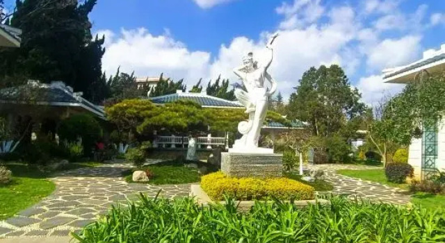 Kunming Rongda Hotel, Rezerwuj Hotel Hotele w Kunming z parkingiem, Parking