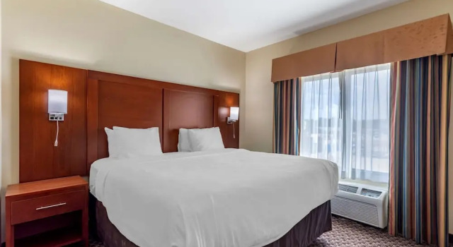 Days Inn & Suites Carbondale, 预订 酒店 卡本代尔 伊利诺伊州