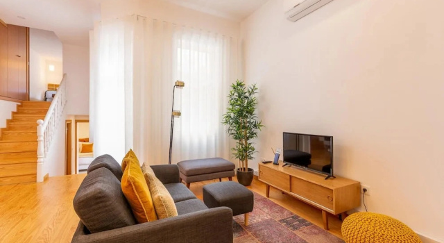 Коттедж Cosy 4 in Oporto With 2 Bedrooms and 1 Bathrooms