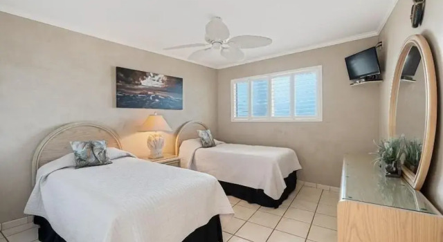 Menehune Shores, #609 2 Bedroom Condo