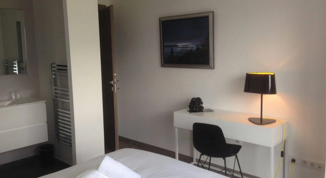 Les Catalons Spa vue lac, Забронировать Отель Отели в центре Севрие, в центре