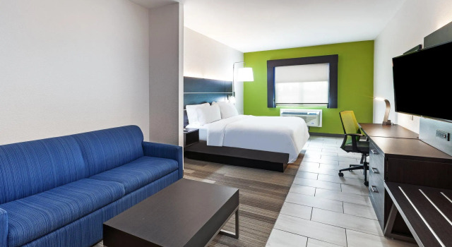 Четырёхместный люкс Holiday Inn Express Port Lavaca by IHG