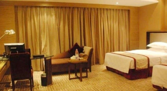 Aile Crown Holiday Hotel, Book Hotel Shishi Fujian