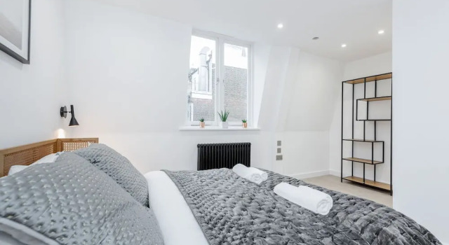 Двухместные апартаменты Perfect Holiday Escape - 1 and 2 Bedroom Deluxe Apartments at Liverpool Street