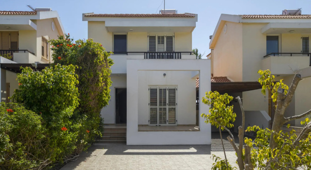 Beachfront Villa Meneou 5
