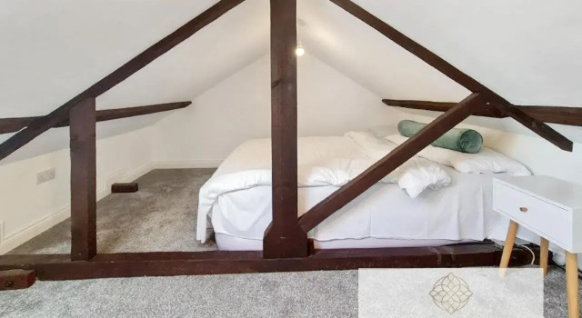 Superb 4 bedroom penthouse apartment in a superior Regency townhouse in heart of Cheltenham Town centre - NEWLY REFURBISHED THROUGHOUT, Varaa Huoneisto Asunnot kohteessa Merseyside, Huoneisto