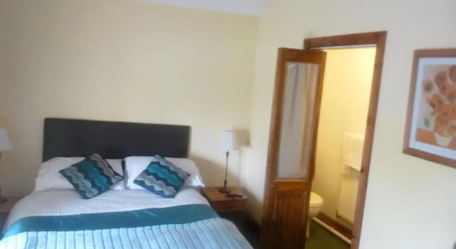 Oakenholt Farm Bed and Breakfast, Rezervasyon Çiftlik Konaklaması Flint Clwyd