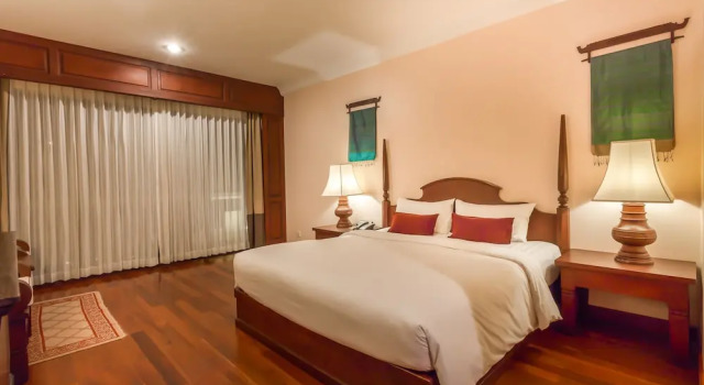 Двухместный номер Deluxe с балконом Prince Angkor Hotel & Spa