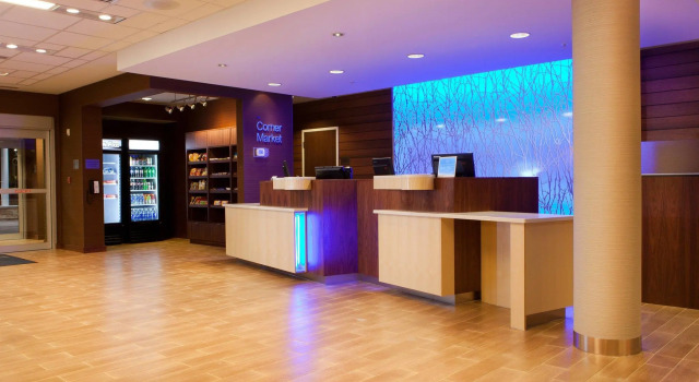 Четырёхместный люкс Fairfield Inn & Suites by Marriott Lethbridge