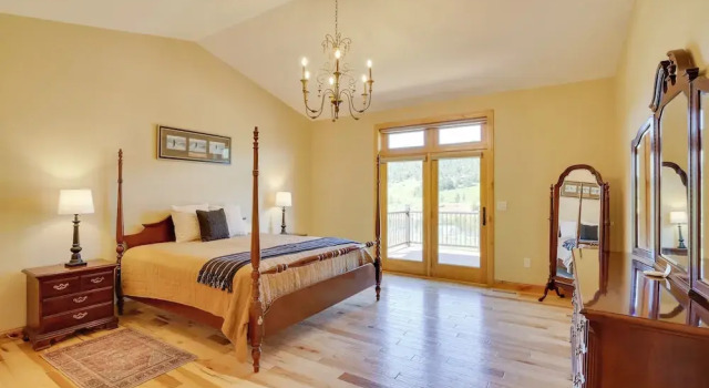 Коттедж с 5 комнатами Hot Tub + Golf Course Views: Luxe Sturgis Home!
