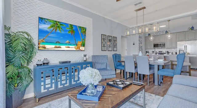 Condo w/ Prime View of Lake, Pool & Fireworks!, Varaa Huoneisto Orlando Kissimmee